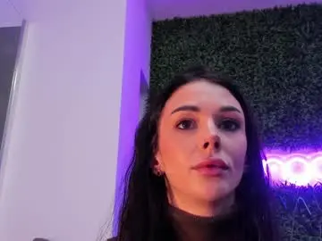 Chaturbate Live Sex Cam of hotfallingdevil