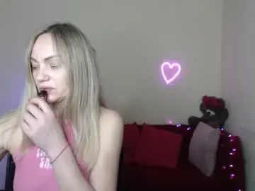 Chaturbate Live Porn of mikkey_mouse8