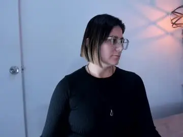 Chaturbate Live Sex Cam of sarahdeyvis