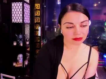 Chaturbate Live Sex Cam of alma_pearl