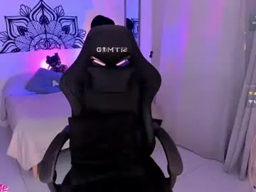 Chaturbate Free Porn Cam of _louane_bour