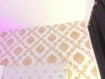 Chaturbate Adult Video Chat of ema_lambert