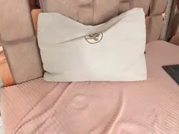 Chaturbate Live Porn of lilian_starfire