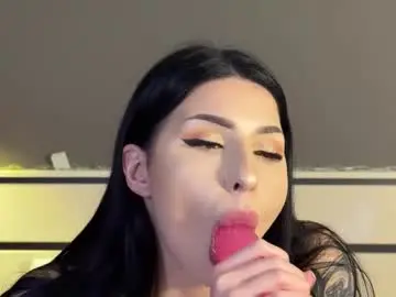 Chaturbate Adult Webcams of squirtaura