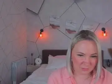 Chaturbate Live Sex Cam of layrarose