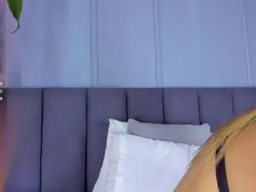 Chaturbate Live Sex of rousse_49