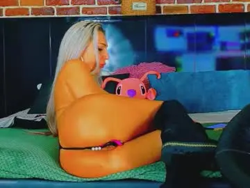 Chaturbate Nude Webcam of blueeyesdesire