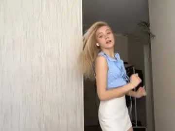 Chaturbate Live Sex Cam of kristifelicien