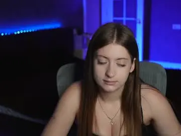 Chaturbate Live Sex Cam of emilyyboo