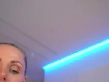 Chaturbate Live Sex Cam of eva_fashionista