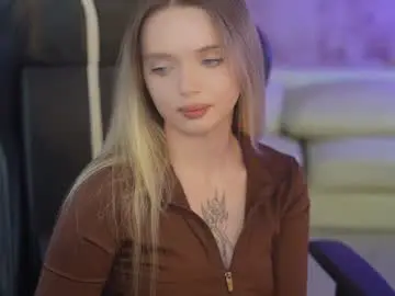 Chaturbate Nude Webcam of kira0541