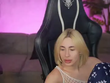 Chaturbate Nude Webcam of kira0541