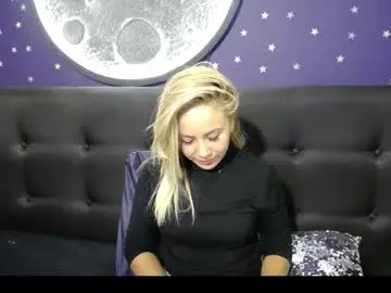 Chaturbate Free Live Porn of angel_white25