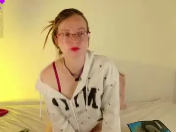 Chaturbate Live Sex Cam of ambeer_wood1