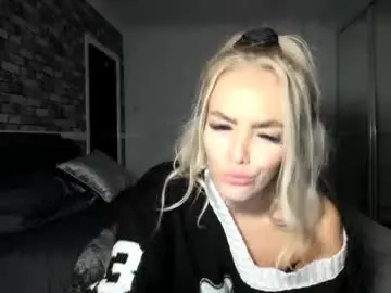 Chaturbate Free Porn Cam of jessiebella0210_