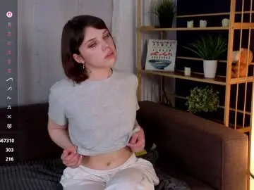 Chaturbate Live Sex Cam of phylisamie