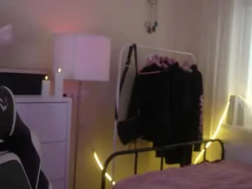 Chaturbate Adult Video Chat of 18km_from_you