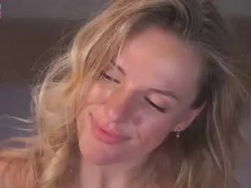 Chaturbate Live Sex Cam of vanille_mystery