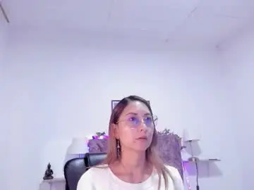 Chaturbate Nude Webcam of evelyn_miller___