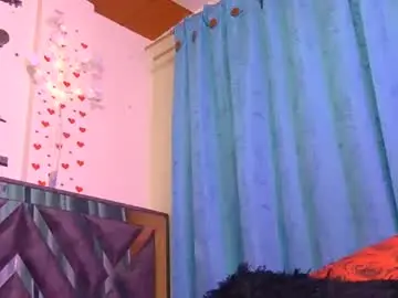 Chaturbate Adult Video Chat of tiiny_emiily