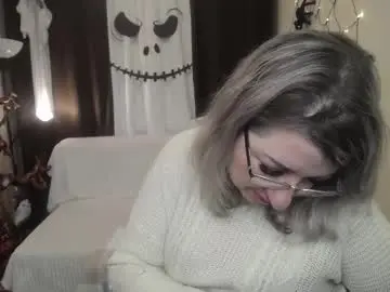 Chaturbate Live Sex Cam of helenenigma