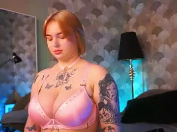 Chaturbate Live Sex Cam of naomi_hotterr