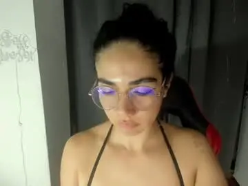 Chaturbate Live Sex Cam of abbi_moon