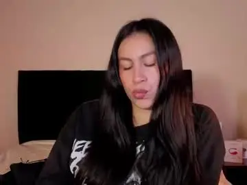 Chaturbate Watch Live Sex Cams of emigomez_