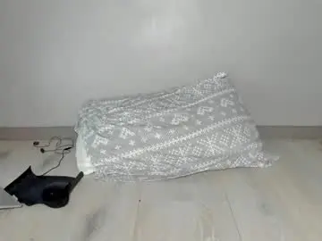 Chaturbate Free Porn Cam of bigtroublelittlechina