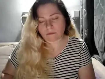 Chaturbate Live Sex of candycream74