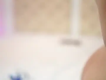 Chaturbate Free Porn Cam of caroline_adams_