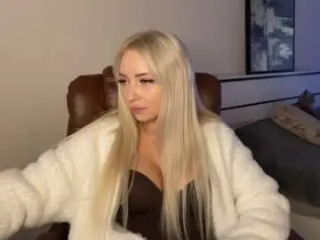 Chaturbate Best live sex cam show of ohmyemma