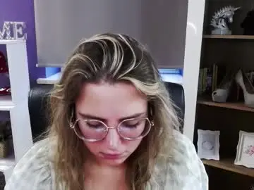 Chaturbate Live Sex Cam of blackrosezoey