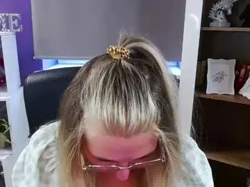 Chaturbate Best live sex cam show of blackrosezoey