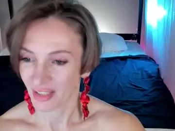 Chaturbate Live Sex Cam of dorothy_meyer