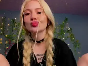 Chaturbate Watch Live Sex Cams of lillie_berry