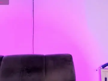 Chaturbate Watch Live Sex Cams of emiliana_bloomm