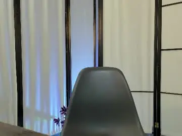 Chaturbate Live Sex Cam of emmaray3