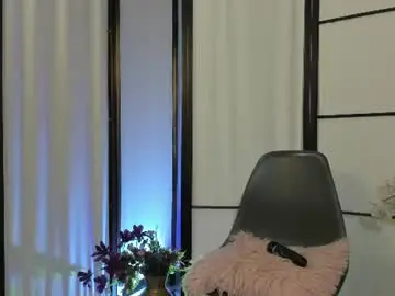 Chaturbate Watch Live Sex Cams of emmaray3