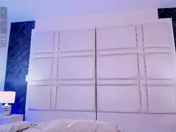 Chaturbate Live Sex Cam of charlotte_whitee1