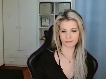 Chaturbate Free Porn Cam of kristineamore