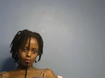 Chaturbate Free Porn Cam of petite_star2