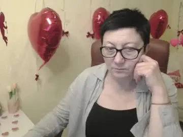 Chaturbate Live Sex Cam of emilyl0vee