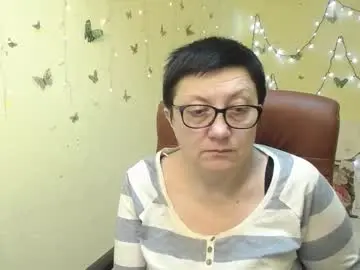 Chaturbate Live Sex Cam of emilyl0vee