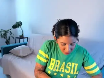 Chaturbate Live Sex Cam of bronzetease