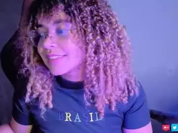 Chaturbate Live Sex Cam of vitoriafernandes