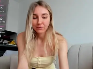 Chaturbate Live Sex Cam of sunny_rina