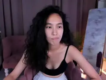 Chaturbate Live Sex Cam of yummy_lamii