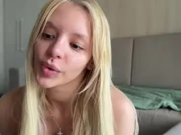 Chaturbate Adult Video Chat of lesi_moonie