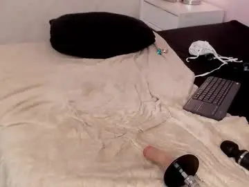 Chaturbate Watch Live Sex Cams of sara17_